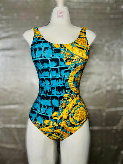 Vers. Swimsuit